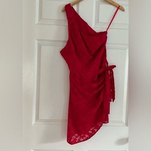 🌷Here comes the sun dress red color🆕🏷️ one shoulder
